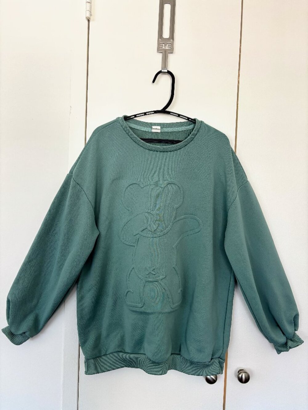 SHEIN Women Oversized Sweatshirt Green Embossed Bear Graphic (Fits XS/S)